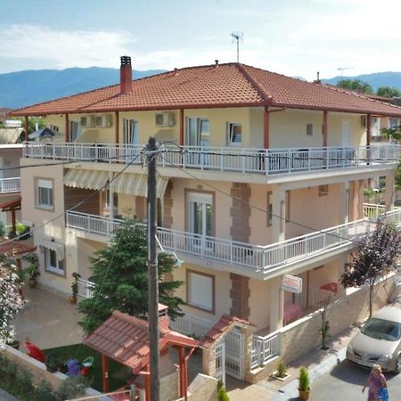 Апартаменти Garbis Μπακάλης Θεοχάρης Лептокарія Екстер'єр фото
